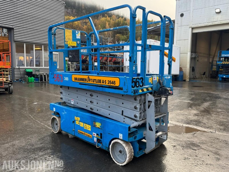 2006 Genie GS2646 sakselift / 10 meter arbeidshøyde / Sertifisert - Emelő: 4 kép. 2006 Genie GS2646 sakselift / 10 meter arbeidshøyde / Sertifisert - Emelő: 4 kép.