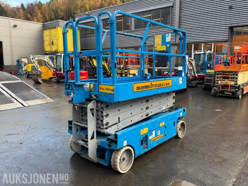 2006 Genie GS2646 sakselift / 10 meter arbeidshøyde / Sertifisert - Emelő: 2 kép. 2006 Genie GS2646 sakselift / 10 meter arbeidshøyde / Sertifisert - Emelő: 2 kép.