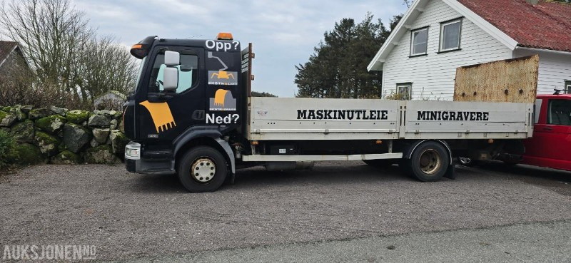 2006 Renault MIDLIUM lastebil med plan - Tűzoltóautó: 4 kép. 2006 Renault MIDLIUM lastebil med plan - Tűzoltóautó: 4 kép.