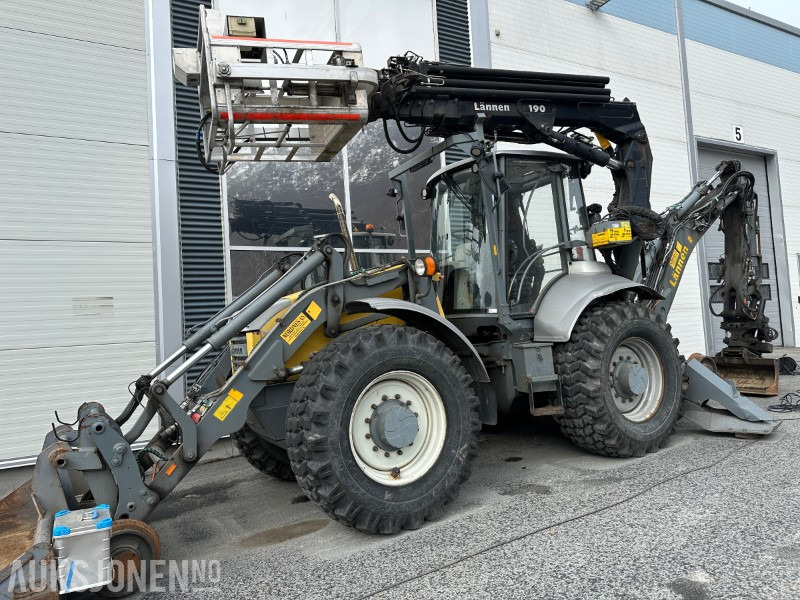 2007 8600E LÄNNEN SKINNE/VEI GRAVELASTER M/PERSONLIFT, RAMMESTYRT - JERNBANE MASKIN - Kotrórakodó: 1 kép. 2007 8600E LÄNNEN SKINNE/VEI GRAVELASTER M/PERSONLIFT, RAMMESTYRT - JERNBANE MASKIN - Kotrórakodó: 1 kép.