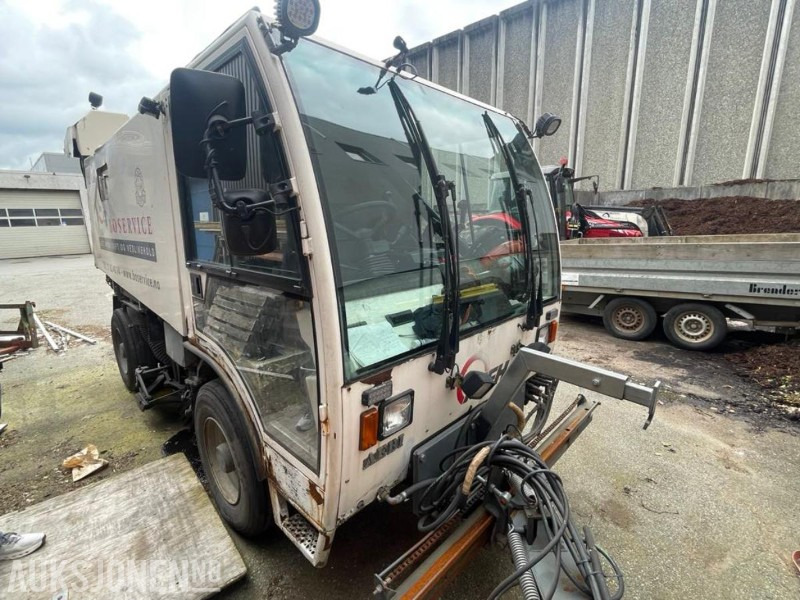 2007 AEBI MFH 5000 FEIE/KOSTEBIL - ROTERENDE FEIEBIL - IVECO MOTOR - KLIMA - 8800 TIMER. - Építőipari berendezések: 4 kép. 2007 AEBI MFH 5000 FEIE/KOSTEBIL - ROTERENDE FEIEBIL - IVECO MOTOR - KLIMA - 8800 TIMER. - Építőipari berendezések: 4 kép.