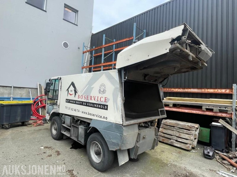 2007 AEBI MFH 5000 FEIE/KOSTEBIL - ROTERENDE FEIEBIL - IVECO MOTOR - KLIMA - 8800 TIMER. - Építőipari berendezések: 3 kép. 2007 AEBI MFH 5000 FEIE/KOSTEBIL - ROTERENDE FEIEBIL - IVECO MOTOR - KLIMA - 8800 TIMER. - Építőipari berendezések: 3 kép.