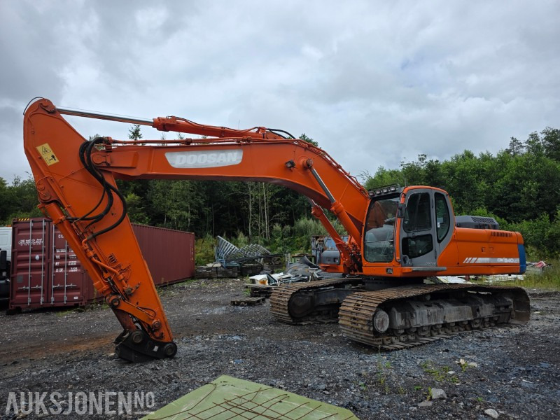 2007 Doosan DX340lc Beltegraver - S70 - 11312 arbeidstimer - - Kotrógép: 2 kép. 2007 Doosan DX340lc Beltegraver - S70 - 11312 arbeidstimer - - Kotrógép: 2 kép.