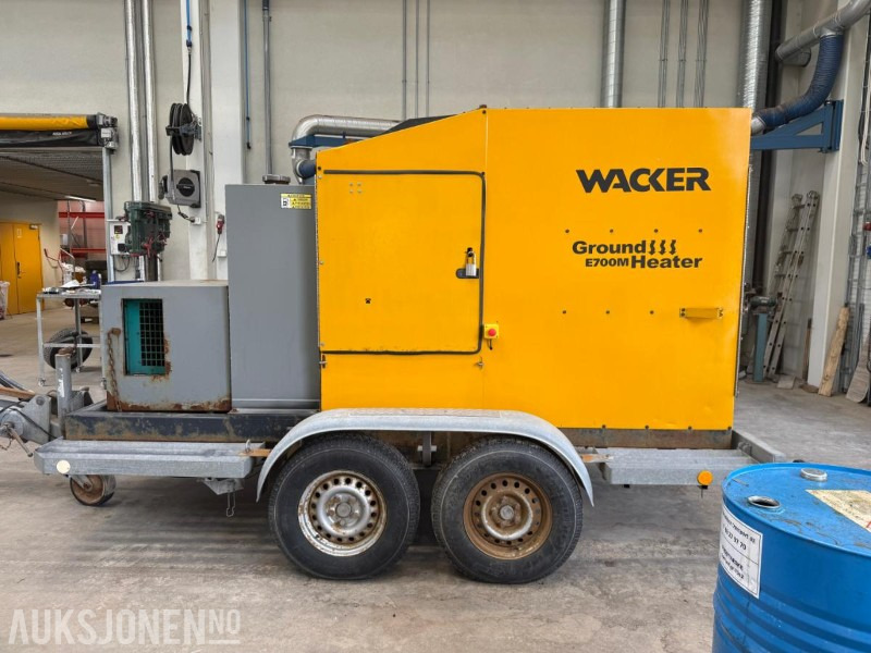 2007 Wacker Neuson E700M teletiner. - Építőipari berendezések: 5 kép. 2007 Wacker Neuson E700M teletiner. - Építőipari berendezések: 5 kép.