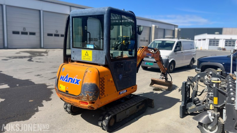 2008 Hanix H15B Minigraver med frontskjær og 3 skuffer - Minikotró: 3 kép. 2008 Hanix H15B Minigraver med frontskjær og 3 skuffer - Minikotró: 3 kép.