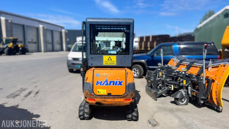 2008 Hanix H15B Minigraver med frontskjær og 3 skuffer - Minikotró: 5 kép. 2008 Hanix H15B Minigraver med frontskjær og 3 skuffer - Minikotró: 5 kép.