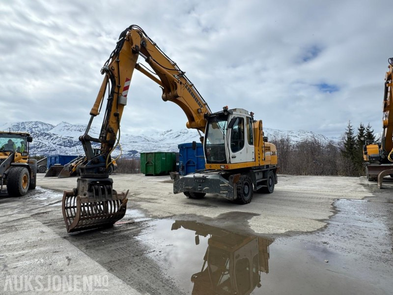 2009 Liebherr A316 Litronic hjulgraver - Hevbar hytte - Klype - 13065T - Kotrógép: 2 kép. 2009 Liebherr A316 Litronic hjulgraver - Hevbar hytte - Klype - 13065T - Kotrógép: 2 kép.