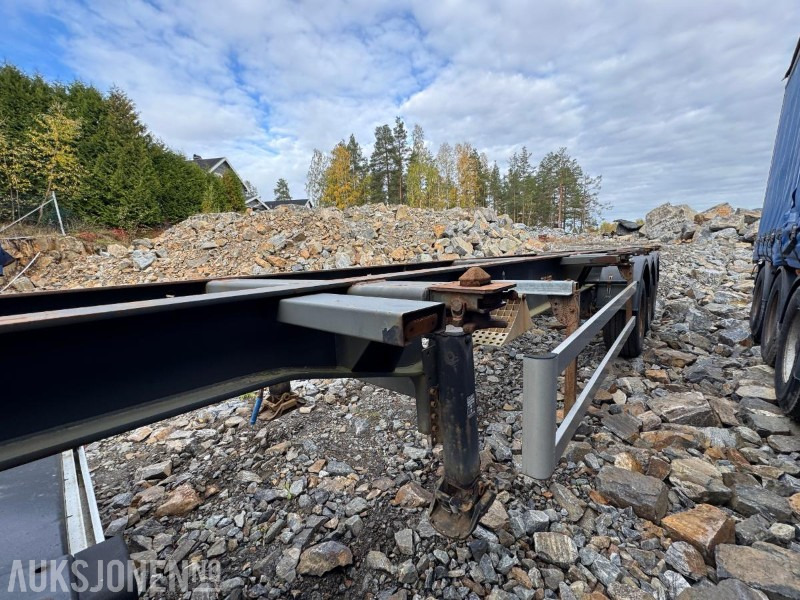 2009 Tracon container semi - Félpótkocsi cserefelépítményes: 5 kép. 2009 Tracon container semi - Félpótkocsi cserefelépítményes: 5 kép.
