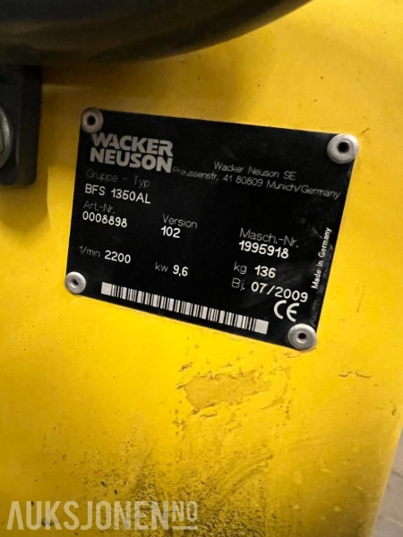 2009 Wacker Neuson BFS 1350AL - Asfalt og betongsag. - Építőipari berendezések: 5 kép. 2009 Wacker Neuson BFS 1350AL - Asfalt og betongsag. - Építőipari berendezések: 5 kép.