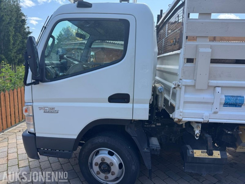 2010 Fuso FUSO 7C15 Bakmontert kran Treveis tipp Høye lemmer - Billenőplatós teherautó: 5 kép. 2010 Fuso FUSO 7C15 Bakmontert kran Treveis tipp Høye lemmer - Billenőplatós teherautó: 5 kép.