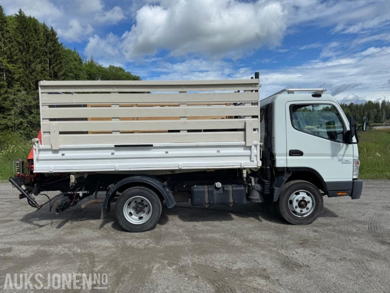 2010 Fuso FUSO 7C15 Bakmontert kran Treveis tipp Høye lemmer - Billenőplatós teherautó: 3 kép. 2010 Fuso FUSO 7C15 Bakmontert kran Treveis tipp Høye lemmer - Billenőplatós teherautó: 3 kép.