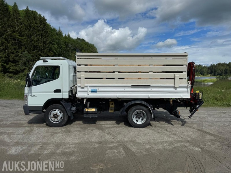 2010 Fuso FUSO 7C15 Bakmontert kran Treveis tipp Høye lemmer - Billenőplatós teherautó: 1 kép. 2010 Fuso FUSO 7C15 Bakmontert kran Treveis tipp Høye lemmer - Billenőplatós teherautó: 1 kép.