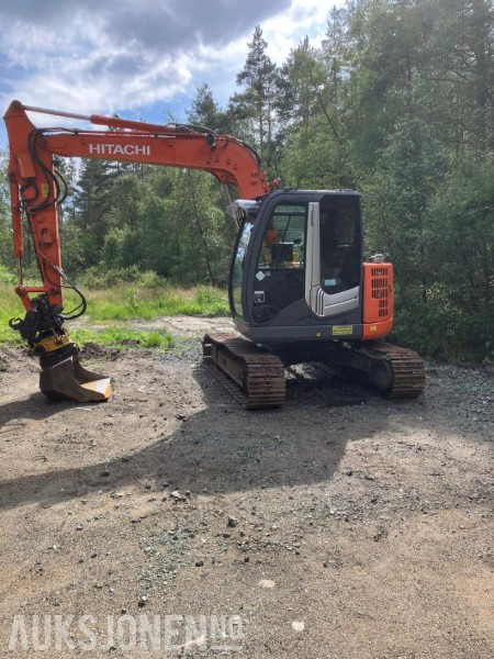2010 Hitachi ZX 85 US -3 MVA FRI BELTEGRAVER - Kotrógép: 3 kép. 2010 Hitachi ZX 85 US -3 MVA FRI BELTEGRAVER - Kotrógép: 3 kép.