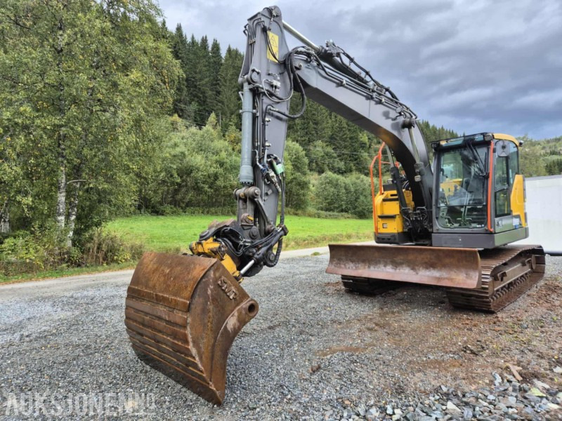 2010 Volvo EC145EL ROTOTILT SENTRALSMØRING - Kotrógép: 1 kép. 2010 Volvo EC145EL ROTOTILT SENTRALSMØRING - Kotrógép: 1 kép.