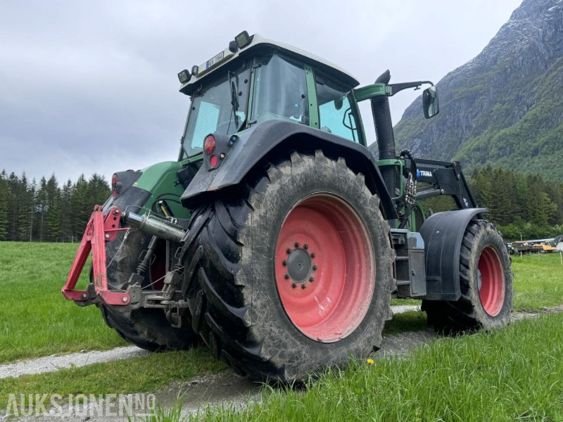 2011 Fendt 718 Vario - Frontlaster - Front hydraulikk - PTO foran - 50 km/t - Traktor: 4 kép. 2011 Fendt 718 Vario - Frontlaster - Front hydraulikk - PTO foran - 50 km/t - Traktor: 4 kép.
