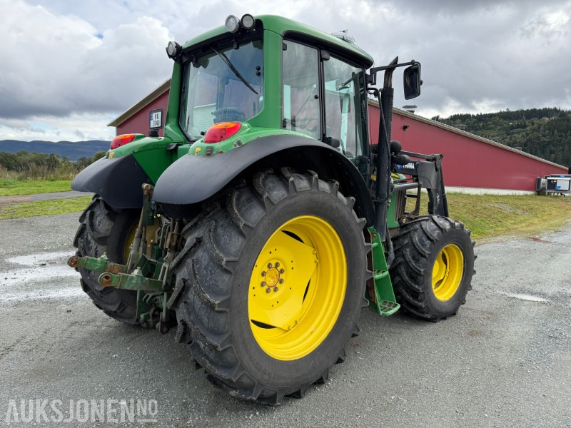 2011 John Deere 6230 Premium 40 km - Traktor: 4 kép. 2011 John Deere 6230 Premium 40 km - Traktor: 4 kép.