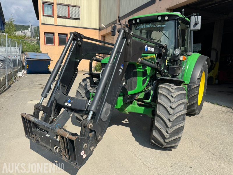 2011 John Deere 6430 Premium traktor med laster - Traktor: 3 kép. 2011 John Deere 6430 Premium traktor med laster - Traktor: 3 kép.