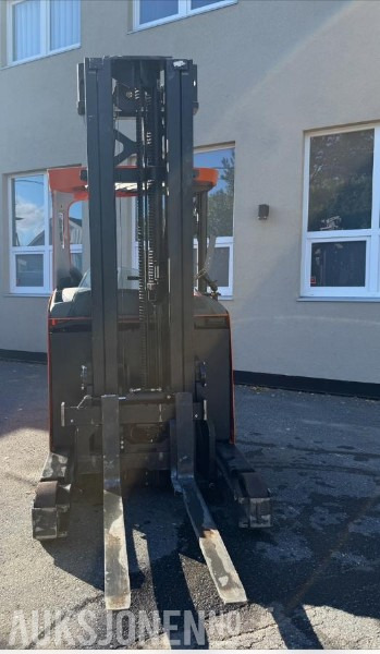 2011 Skyvemasttruck - Toyota BT RRE - Emelő: 3 kép. 2011 Skyvemasttruck - Toyota BT RRE - Emelő: 3 kép.