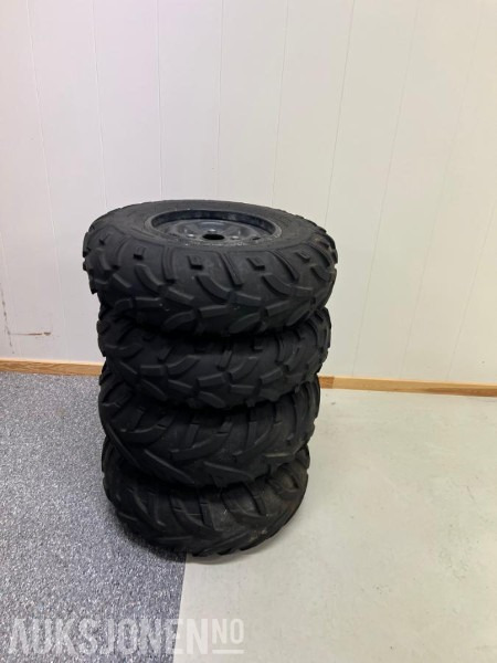 Traktor 2011 Suzuki 500AXi ATV hengerfeste vinsj: 8 kép. Traktor 2011 Suzuki 500AXi ATV hengerfeste vinsj: 8 kép.