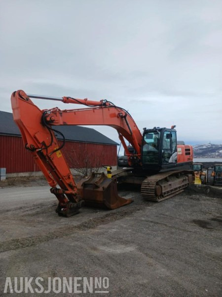 2012 Hitachi ZX290LC-5B - Kotrógép: 4 kép. 2012 Hitachi ZX290LC-5B - Kotrógép: 4 kép.