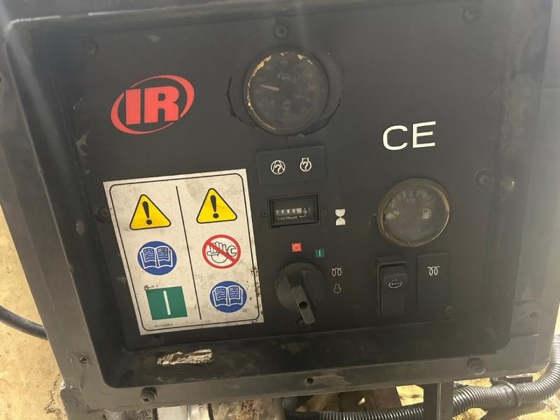 2012 Ingersoll 7/170 kompressor - Építőipari berendezések: 4 kép. 2012 Ingersoll 7/170 kompressor - Építőipari berendezések: 4 kép.