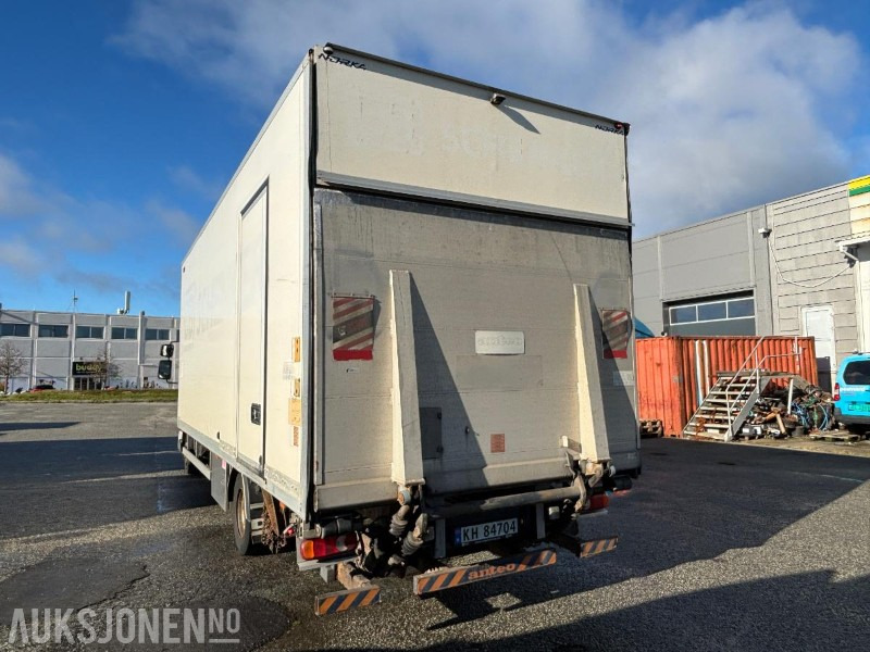 2012 Renault Skapbil 220 DXi Midlum - Dobozos felépítményű teherautó: 4 kép. 2012 Renault Skapbil 220 DXi Midlum - Dobozos felépítményű teherautó: 4 kép.