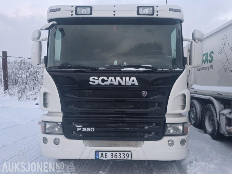 2012 Scania P280 - Liftdumper - 248 000km - Konténerszállító: 2 kép. 2012 Scania P280 - Liftdumper - 248 000km - Konténerszállító: 2 kép.