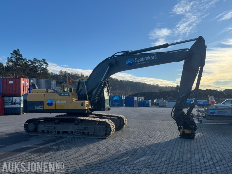 2012 Volvo EC220DL Beltegraver - Gravemaskin - Encon Tiltrotator - Pusseskuffe - Kotrógép: 5 kép. 2012 Volvo EC220DL Beltegraver - Gravemaskin - Encon Tiltrotator - Pusseskuffe - Kotrógép: 5 kép.