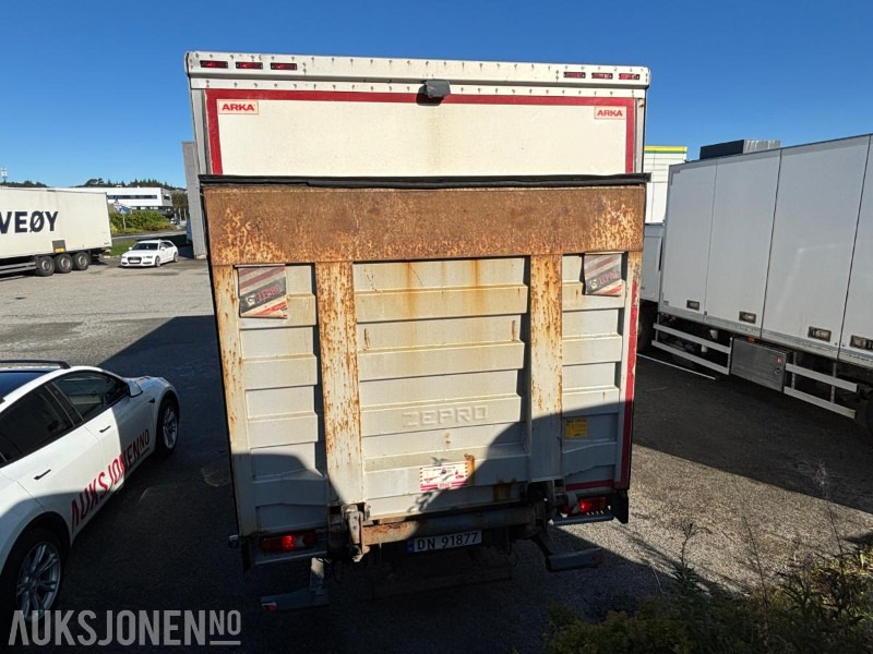 2012 Volvo FL-290 Skapbil med sideåpning og lakløft - Dobozos felépítményű teherautó: 4 kép. 2012 Volvo FL-290 Skapbil med sideåpning og lakløft - Dobozos felépítményű teherautó: 4 kép.