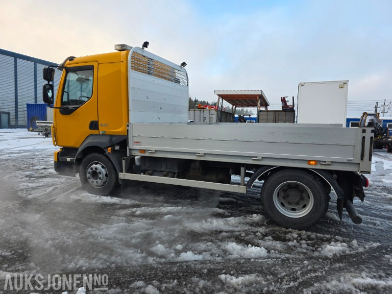 2012 Volvo FL 612 lastebil med plan - Platós teherautó: 5 kép. 2012 Volvo FL 612 lastebil med plan - Platós teherautó: 5 kép.