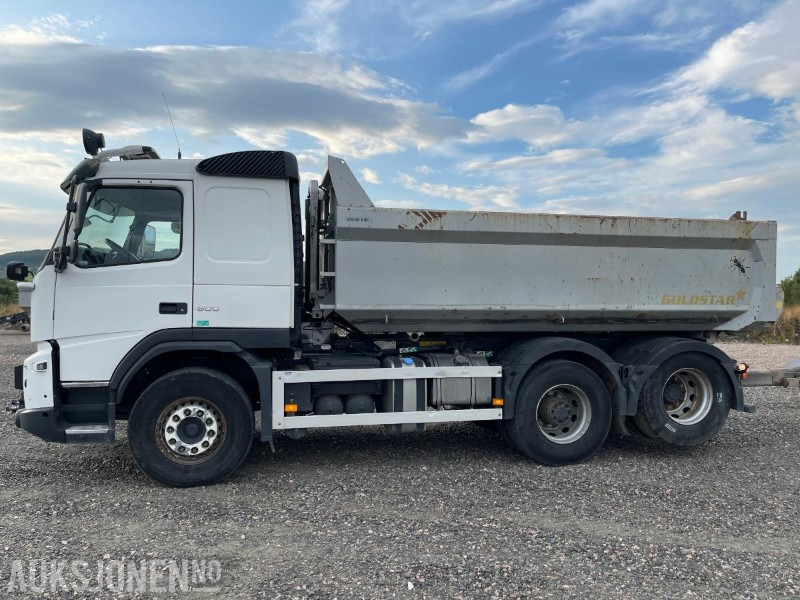 2012 Volvo FMX 6x2 Brøyterigget Kombibil med kun 237000 km - Billenőplatós teherautó: 2 kép. 2012 Volvo FMX 6x2 Brøyterigget Kombibil med kun 237000 km - Billenőplatós teherautó: 2 kép.