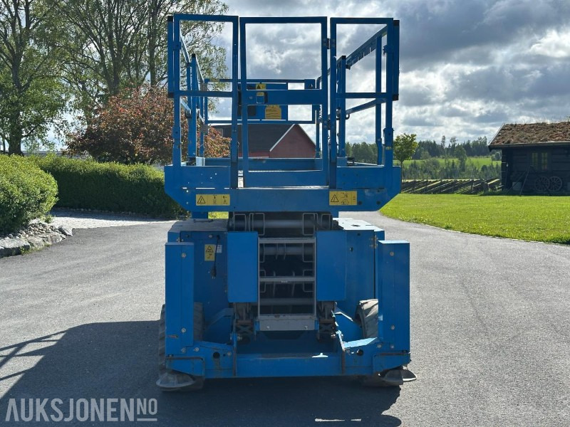 2013 Genie GS-3369DC - Terrenggående sakselift - Emelő: 4 kép. 2013 Genie GS-3369DC - Terrenggående sakselift - Emelő: 4 kép.