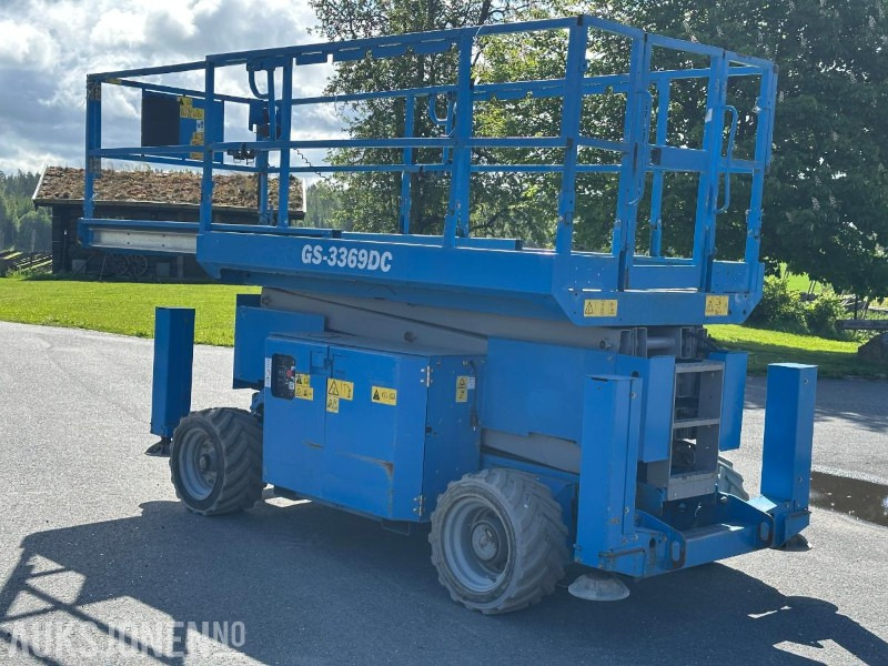 2013 Genie GS-3369DC - Terrenggående sakselift - Emelő: 3 kép. 2013 Genie GS-3369DC - Terrenggående sakselift - Emelő: 3 kép.