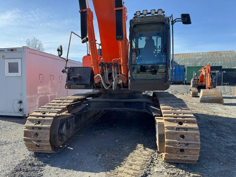2013 Hitachi ZAXIS ZX470LCH-5B gravemaskin med 2 skuffer. - Kotrógép: 5 kép. 2013 Hitachi ZAXIS ZX470LCH-5B gravemaskin med 2 skuffer. - Kotrógép: 5 kép.