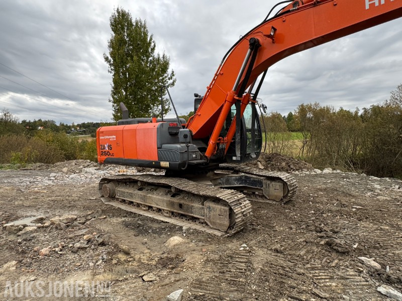 2013 Hitachi ZX250LC-5B – med Indexator tiltrotator,sorterings-/rivningsklype,pigghammer, 3 skuffer - Kotrógép: 5 kép. 2013 Hitachi ZX250LC-5B – med Indexator tiltrotator,sorterings-/rivningsklype,pigghammer, 3 skuffer - Kotrógép: 5 kép.