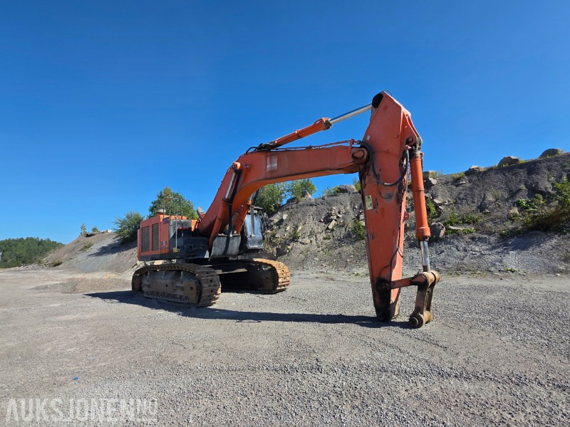 2013 Hitachi ZX670LCH-5 Beltegraver - Nasta 3800L Graveskuff - 15425 Arbeidstimer - Servicehistorikk - Kotrógép: 3 kép. 2013 Hitachi ZX670LCH-5 Beltegraver - Nasta 3800L Graveskuff - 15425 Arbeidstimer - Servicehistorikk - Kotrógép: 3 kép.