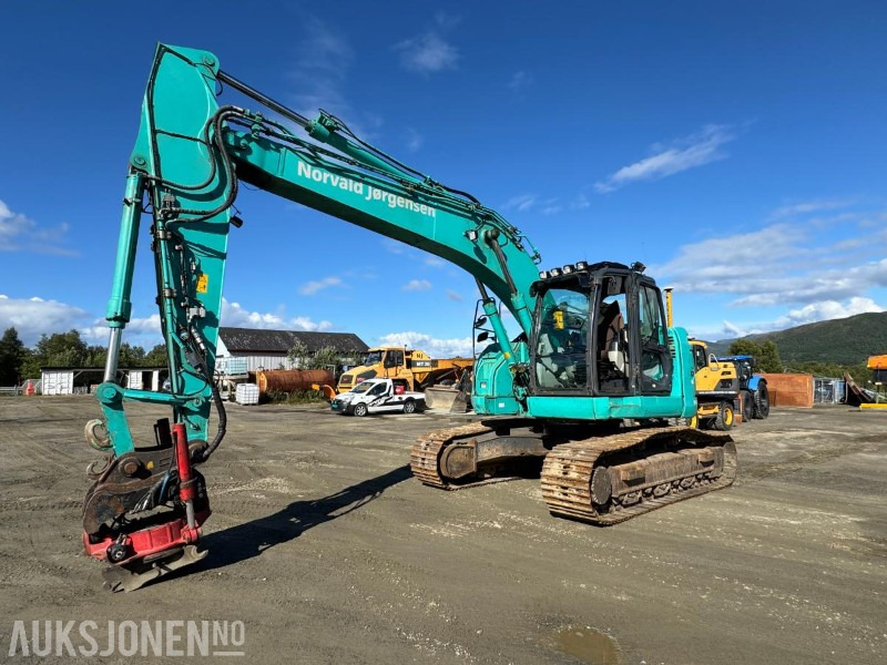 2013 Kobelco SK230SRLC-3 - Novatron GPS - Rotortilt - Sertifisert - 10093T - Kotrógép: 1 kép. 2013 Kobelco SK230SRLC-3 - Novatron GPS - Rotortilt - Sertifisert - 10093T - Kotrógép: 1 kép.