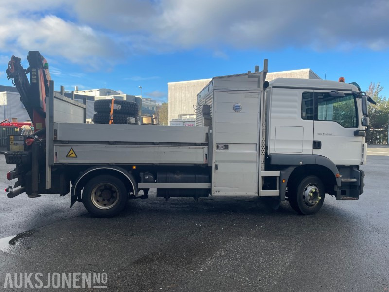 2013 MAN TGM 15.290 E- verkspåbygg med bak montert kran (Palfinger PK9002 – EH) og vinsj - Nye vinterfelger og dekk - Darus autó: 5 kép. 2013 MAN TGM 15.290 E- verkspåbygg med bak montert kran (Palfinger PK9002 – EH) og vinsj - Nye vinterfelger og dekk - Darus autó: 5 kép.