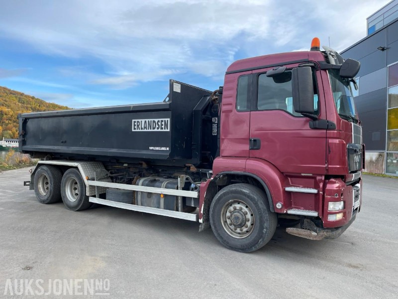 2013 MAN TGS Krokbil Hydrodrive 6x6, 289135 km, Eu godkjent til 29.03.2026 - Horgos rakodó teherautó: 4 kép. 2013 MAN TGS Krokbil Hydrodrive 6x6, 289135 km, Eu godkjent til 29.03.2026 - Horgos rakodó teherautó: 4 kép.