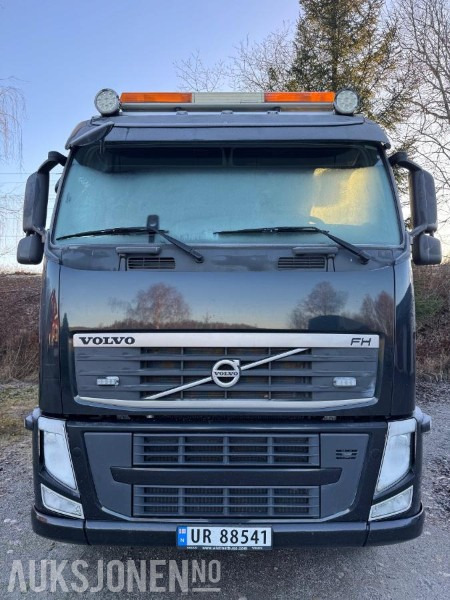 2013 Volvo FH540 6X4 MAUR DUMPER TIPP HYDRAULIKK EU OK 11.2026 - Billenőplatós teherautó: 3 kép. 2013 Volvo FH540 6X4 MAUR DUMPER TIPP HYDRAULIKK EU OK 11.2026 - Billenőplatós teherautó: 3 kép.