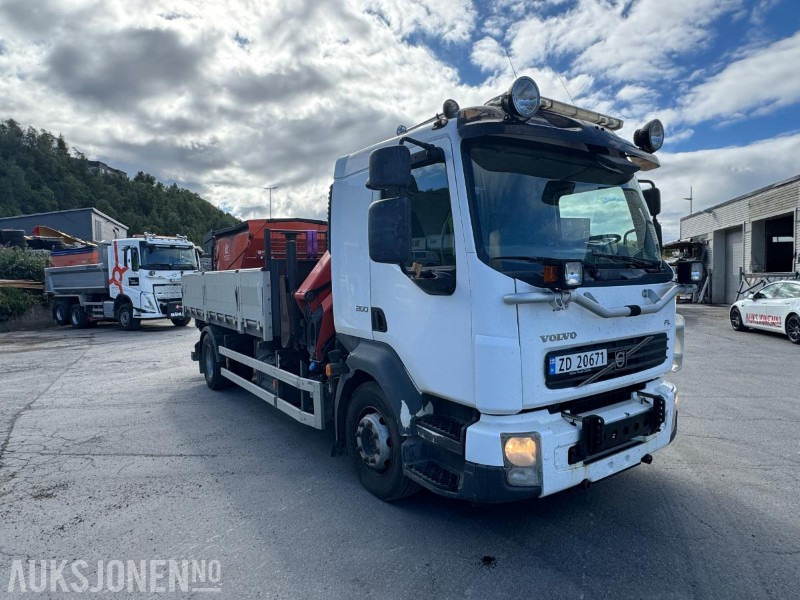 2013 Volvo FL-260 Kranbil - Palfinger - 3 Veis tipp - 277061KM - Darus autó: 4 kép. 2013 Volvo FL-260 Kranbil - Palfinger - 3 Veis tipp - 277061KM - Darus autó: 4 kép.