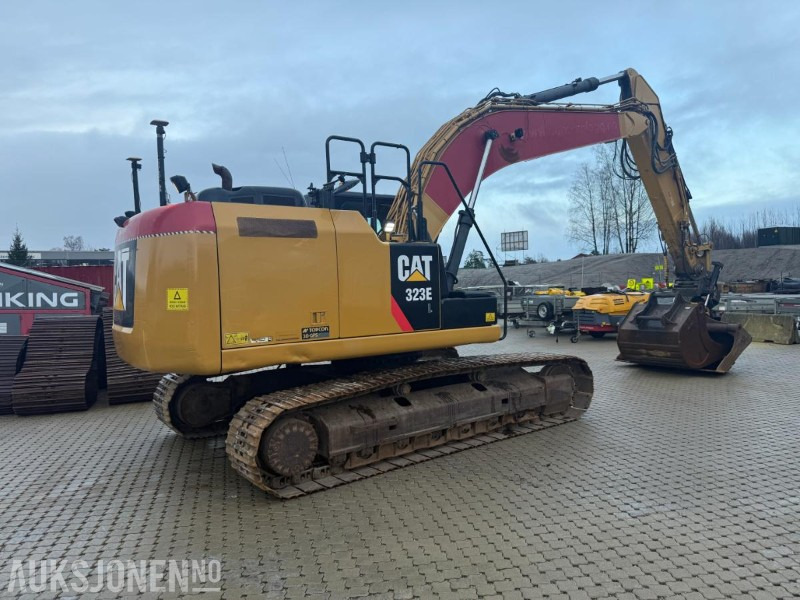 2014 Cat 323E BELTEGRAVER SERVICEAVTALE ENGCON TILTROTATOR MASKINSTYRING SENTRALSMØRING. - Lánctalpas kotró: 5 kép. 2014 Cat 323E BELTEGRAVER SERVICEAVTALE ENGCON TILTROTATOR MASKINSTYRING SENTRALSMØRING. - Lánctalpas kotró: 5 kép.