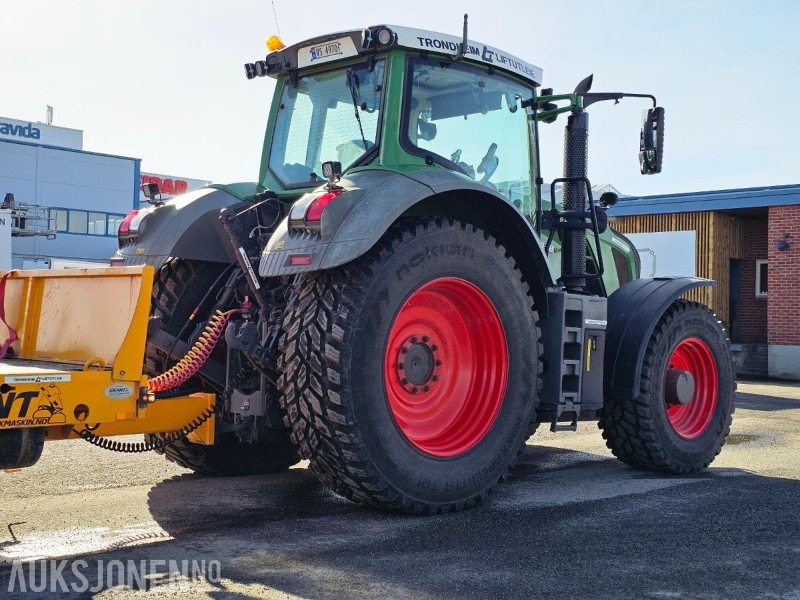 2014 Fendt 828 Vario PROFI PLUS 50 km/t - 6 DV Uttak - Front Hydr. + PTO - Traktor: 5 kép. 2014 Fendt 828 Vario PROFI PLUS 50 km/t - 6 DV Uttak - Front Hydr. + PTO - Traktor: 5 kép.