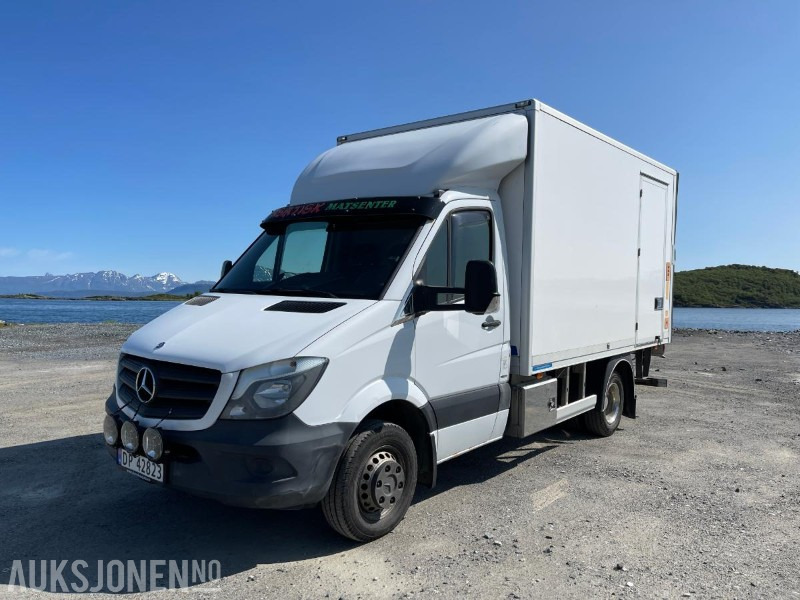 2014 Mercedes-Benz 516 Bluetec Sprinter Automat, kun 157716 km, SKAB påbygg, og 750 kg Zepro bakløft - Dobozos felépítményű teherautó: 1 kép. 2014 Mercedes-Benz 516 Bluetec Sprinter Automat, kun 157716 km, SKAB påbygg, og 750 kg Zepro bakløft - Dobozos felépítményű teherautó: 1 kép.