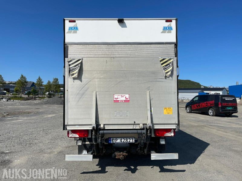2014 Mercedes-Benz 516 Bluetec Sprinter Automat, kun 157716 km, SKAB påbygg, og 750 kg Zepro bakløft - Dobozos felépítményű teherautó: 5 kép. 2014 Mercedes-Benz 516 Bluetec Sprinter Automat, kun 157716 km, SKAB påbygg, og 750 kg Zepro bakløft - Dobozos felépítményű teherautó: 5 kép.