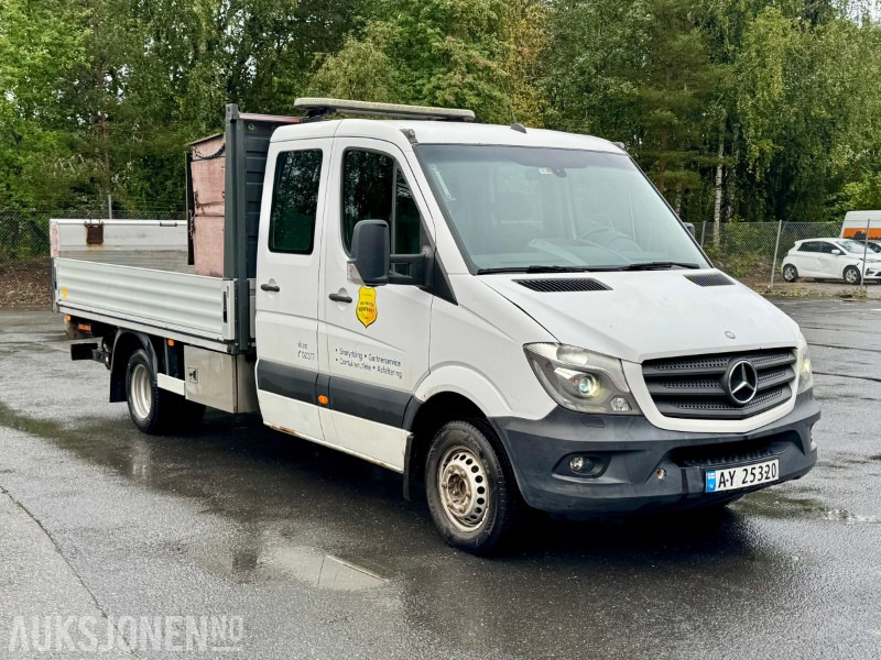 2014 Mercedes-Benz Sprinter 516 CDI planbil, 5-tonn, dobbelkabin, bakløft, lysbjelke - Platós teherautó: 3 kép. 2014 Mercedes-Benz Sprinter 516 CDI planbil, 5-tonn, dobbelkabin, bakløft, lysbjelke - Platós teherautó: 3 kép.