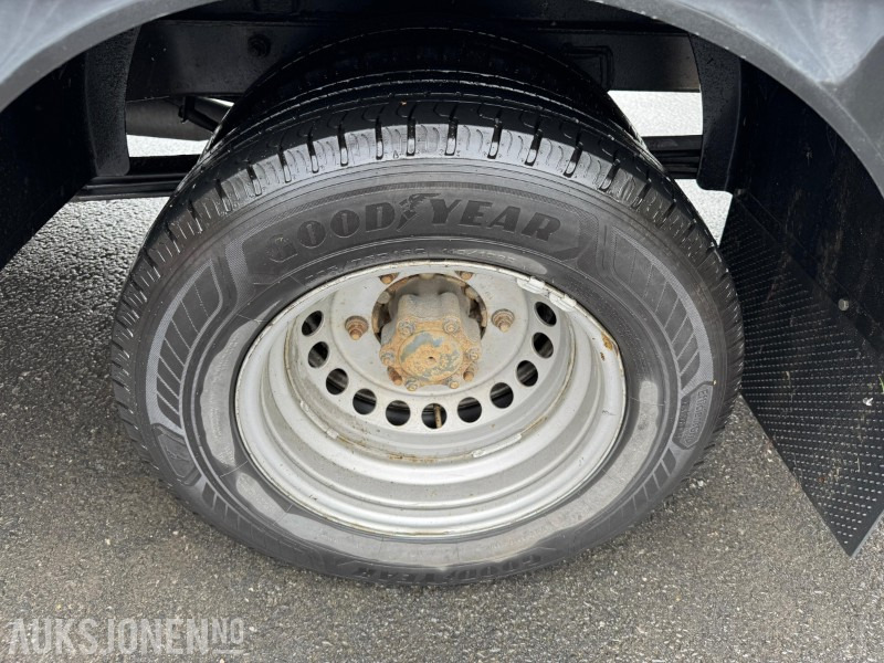 Platós teherautó 2014 Mercedes-Benz Sprinter 516 CDI planbil, 5-tonn, dobbelkabin, bakløft, lysbjelke: 11 kép.