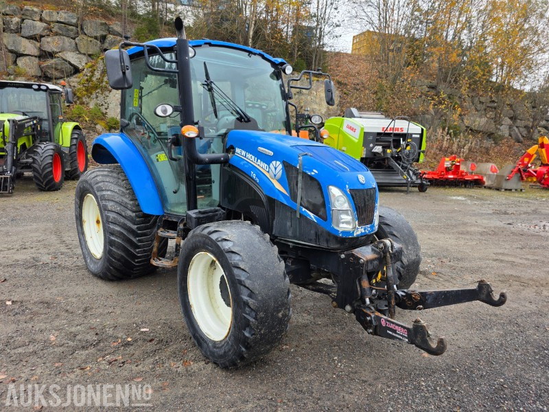 2014 New Holland T4.75 front hydraulikk P2 3600 timer - Traktor: 2 kép. 2014 New Holland T4.75 front hydraulikk P2 3600 timer - Traktor: 2 kép.