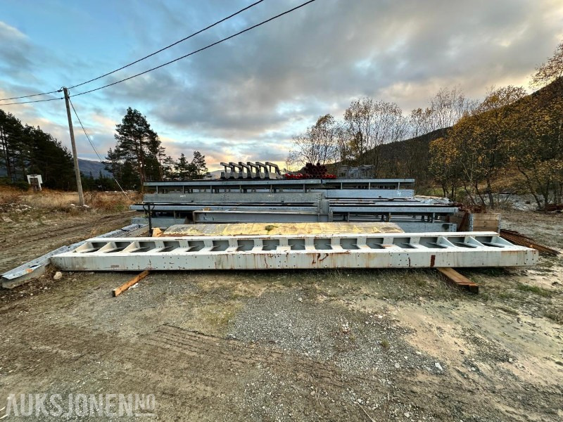 2014 Varioguard Tungsikring - komplett parti 161 rette elementer + 6 endeelementer - Építőipari berendezések: 4 kép. 2014 Varioguard Tungsikring - komplett parti 161 rette elementer + 6 endeelementer - Építőipari berendezések: 4 kép.