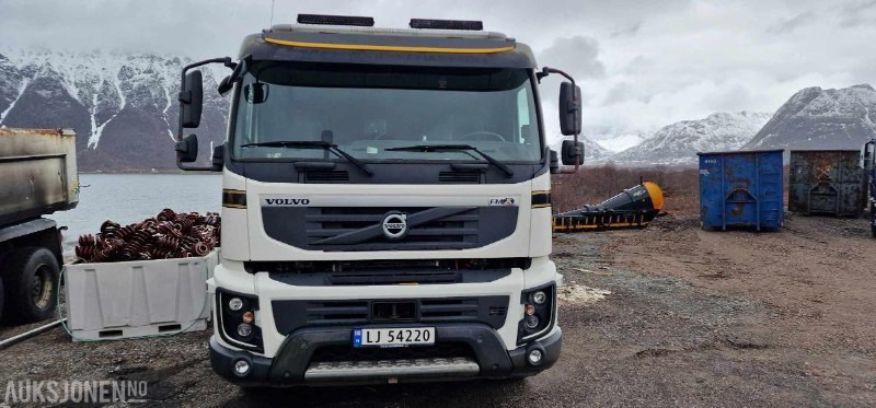 2014 Volvo FMX * Krokløft * 275076 km * Godkjent som skolebil * Eu godkjent til 25.08.2025 - Horgos rakodó teherautó: 3 kép. 2014 Volvo FMX * Krokløft * 275076 km * Godkjent som skolebil * Eu godkjent til 25.08.2025 - Horgos rakodó teherautó: 3 kép.